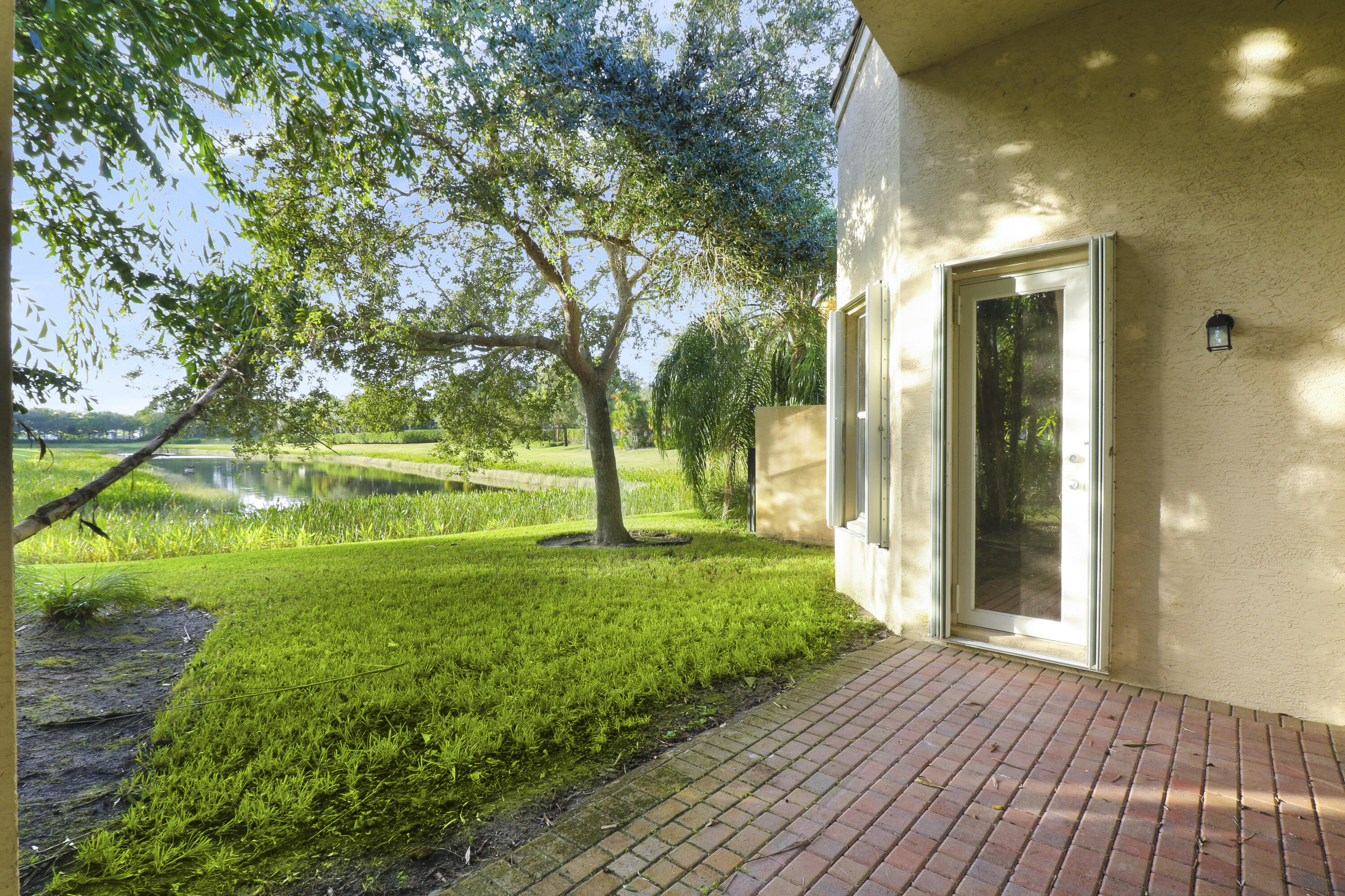 CANYON ISLES 1 - Residential Lease