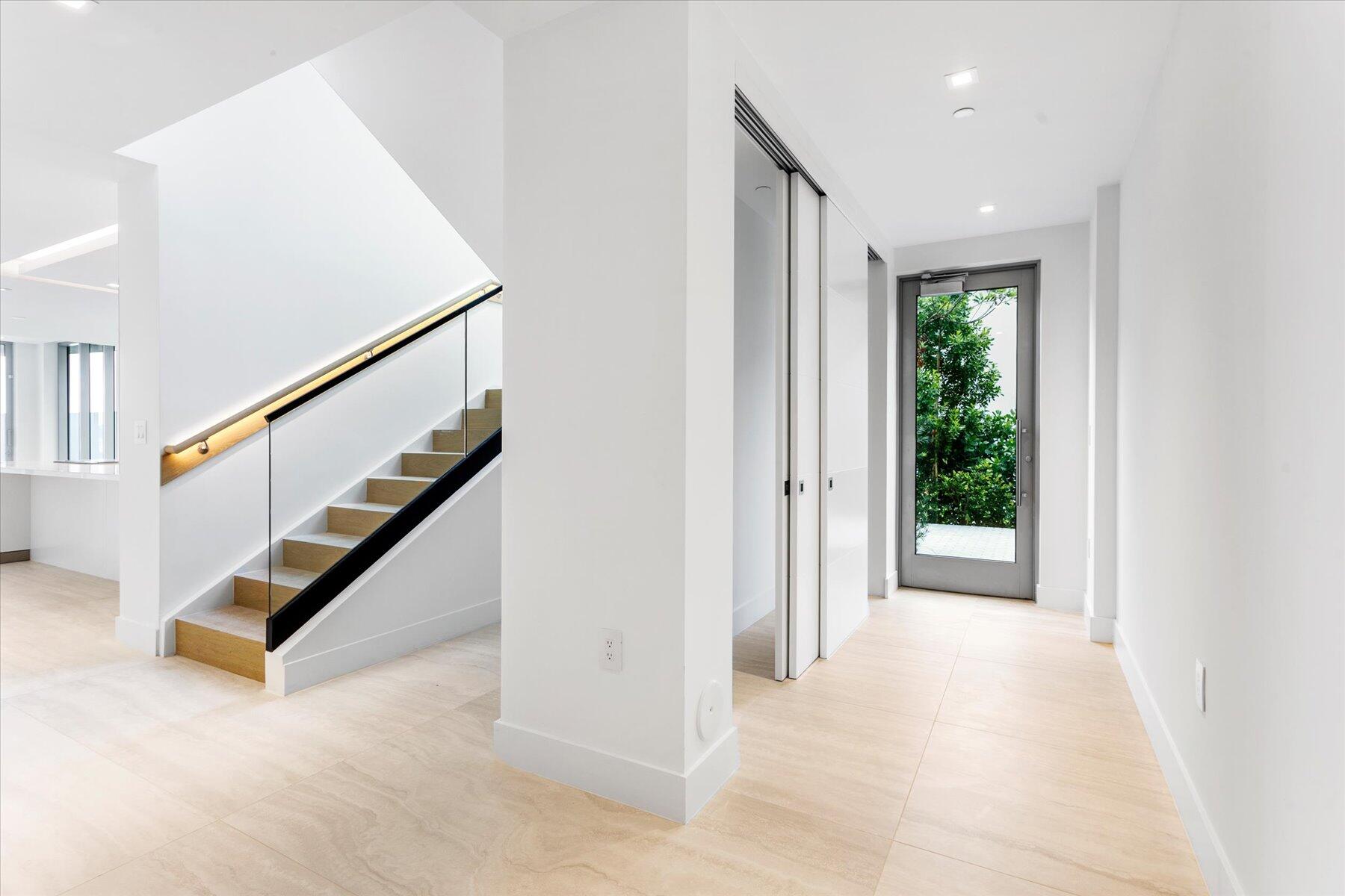 NORTH PALM BCH 1 - Residential