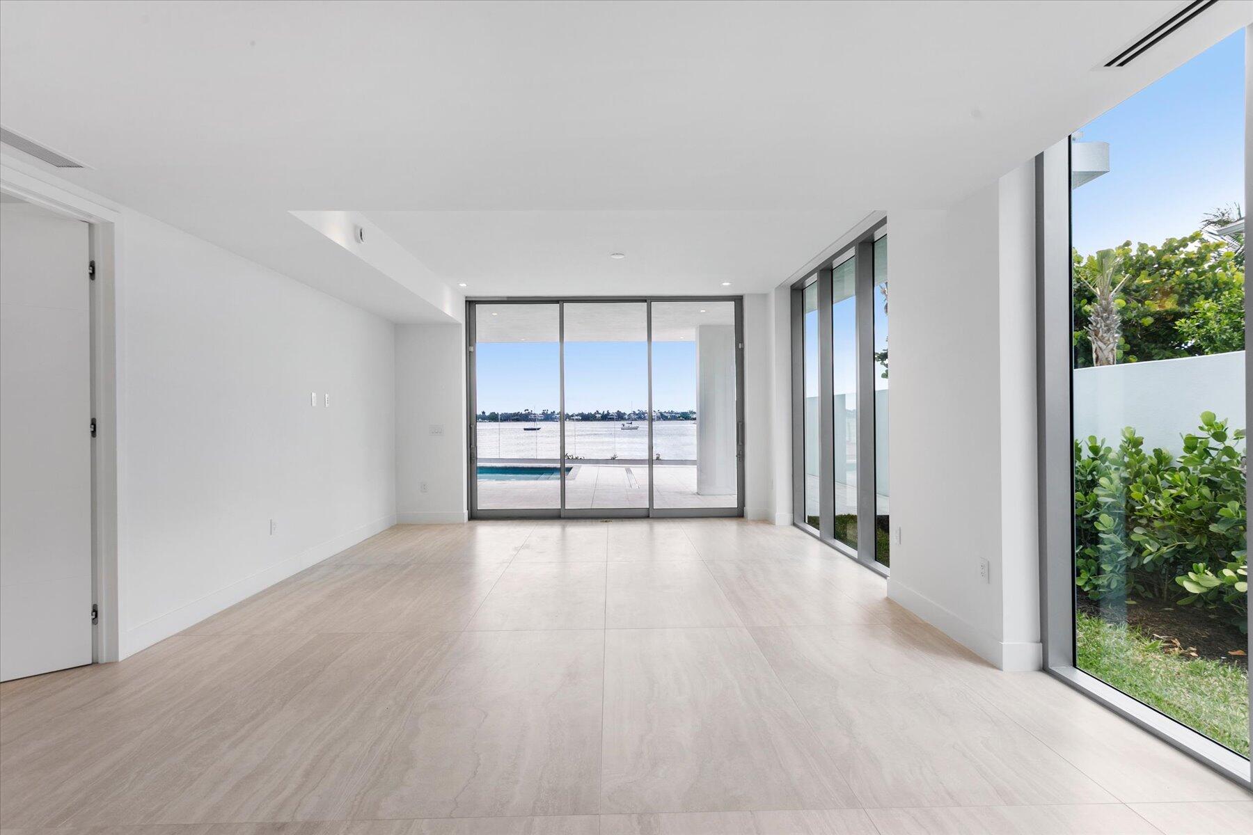 NORTH PALM BCH 1 - Residential