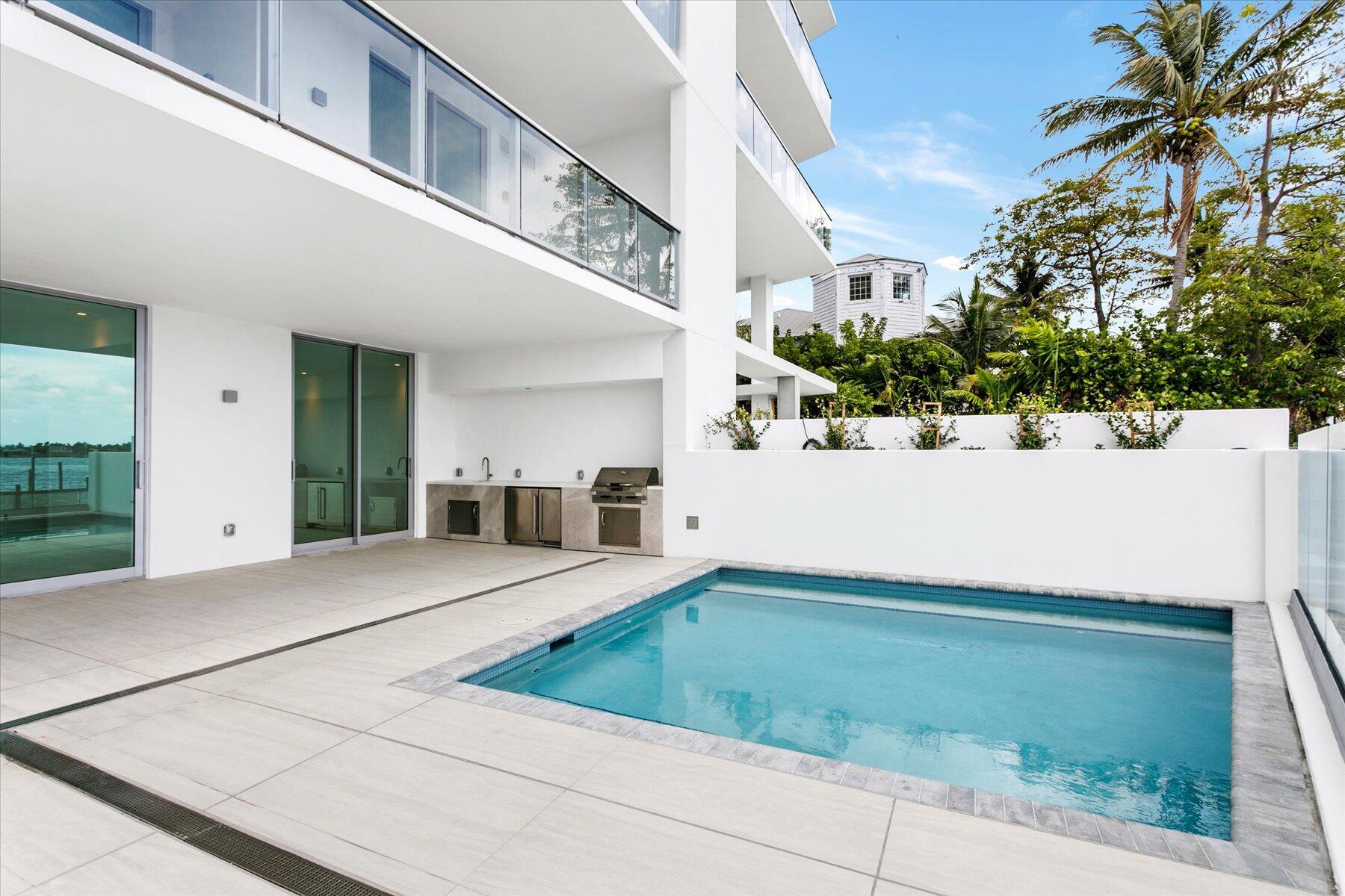 NORTH PALM BCH 1 - Residential