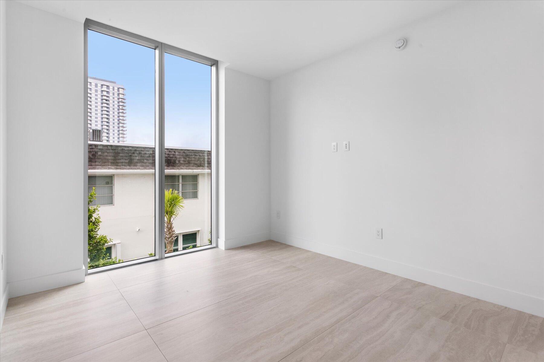 NORTH PALM BCH 1 - Residential