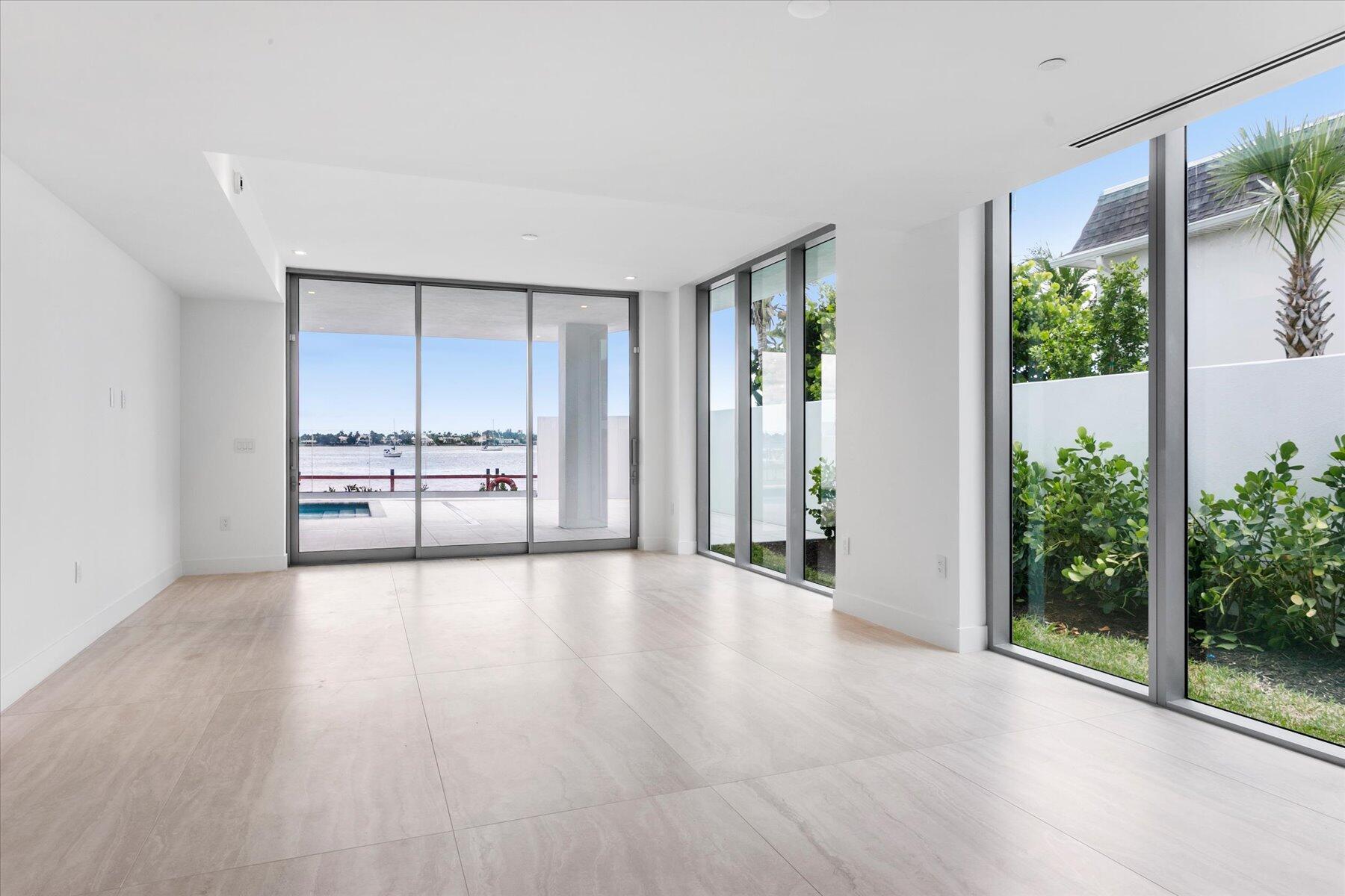 NORTH PALM BCH 1 - Residential