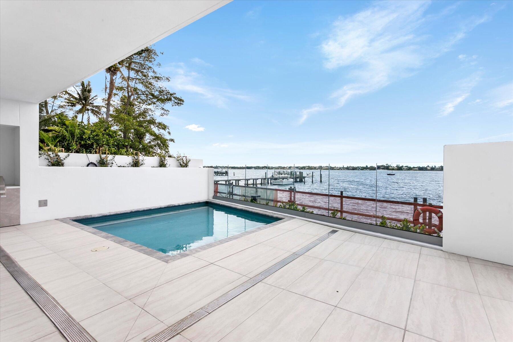 NORTH PALM BCH 1 - Residential