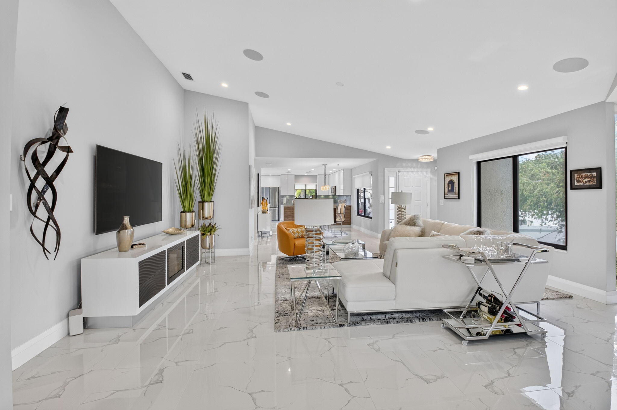 GLENEAGLES CONDO I - Residential