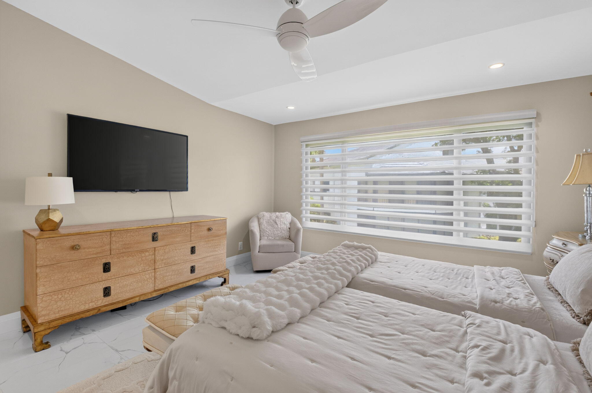 GLENEAGLES CONDO I - Residential