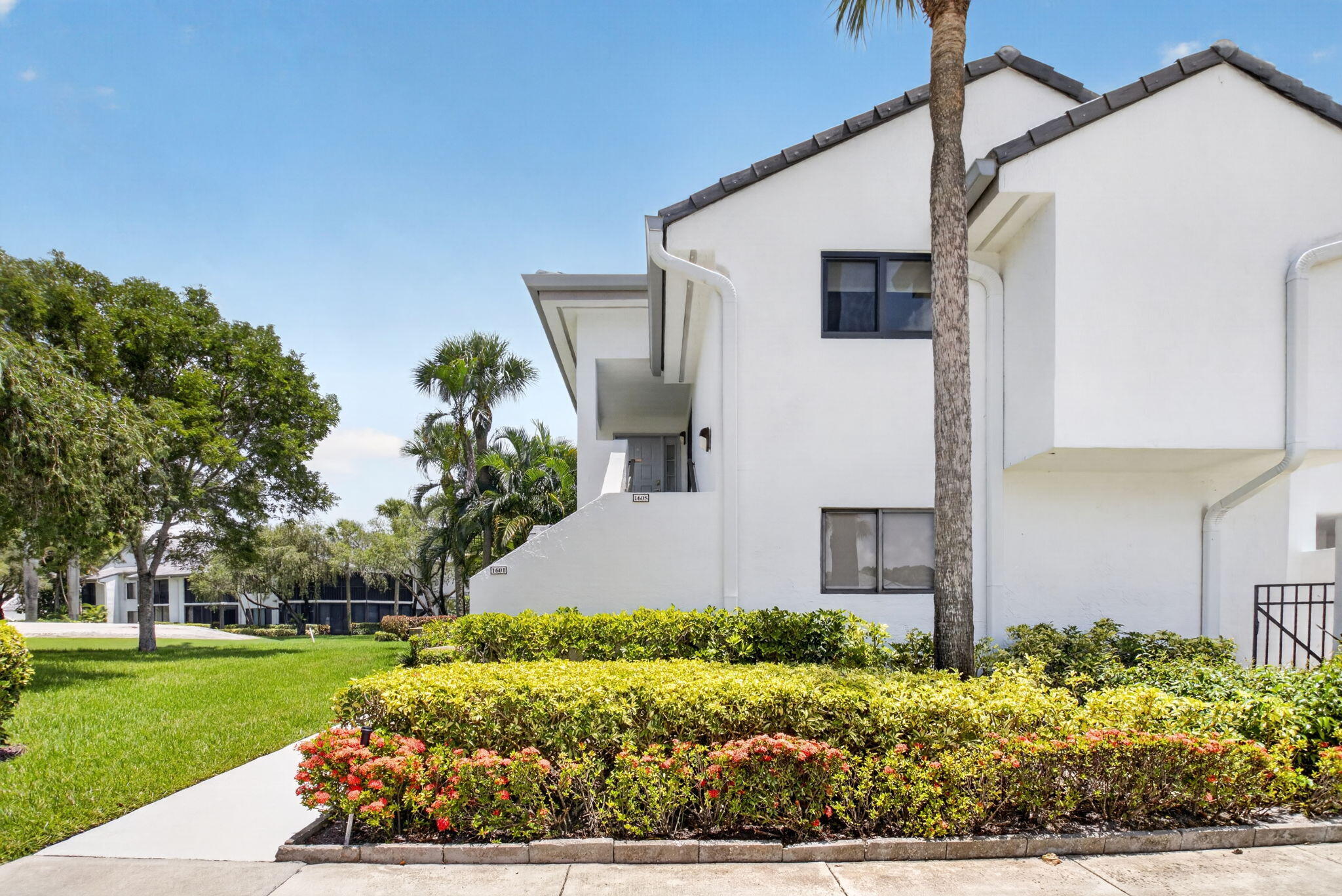 GLENEAGLES CONDO I - Residential