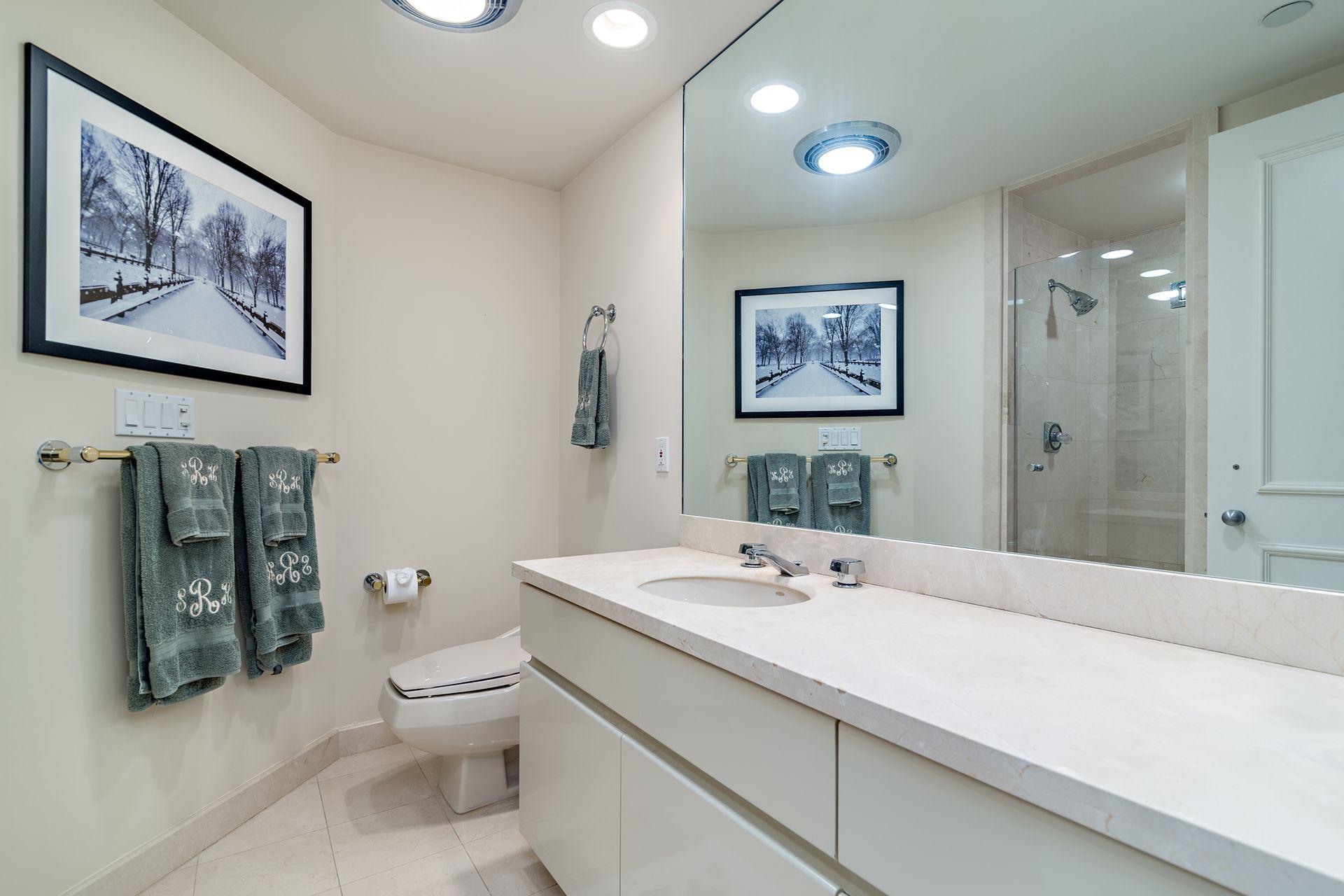 TWENTY SEVEN SEVENTY SOUTH OCEAN BLVD - Residential