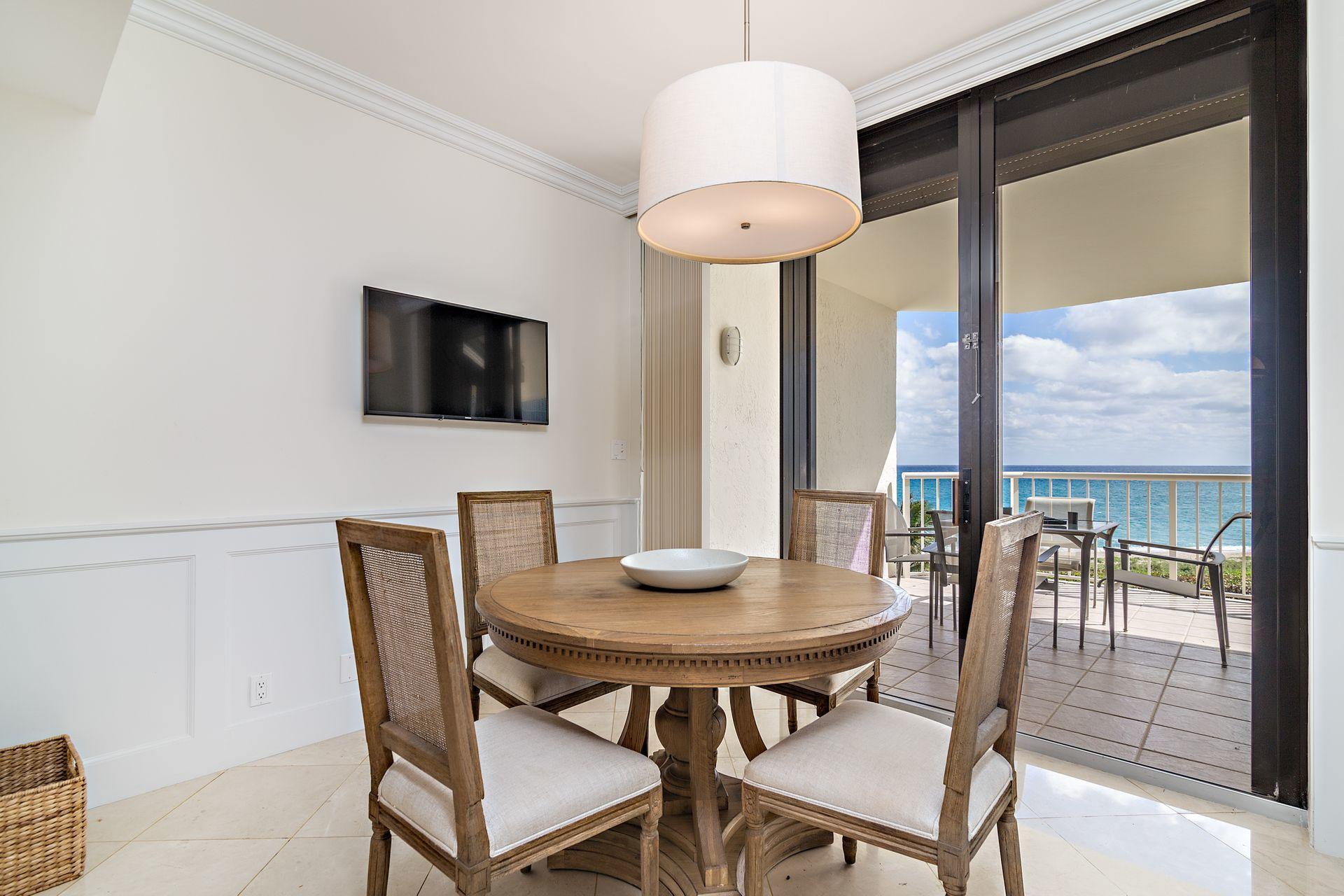 TWENTY SEVEN SEVENTY SOUTH OCEAN BLVD - Residential