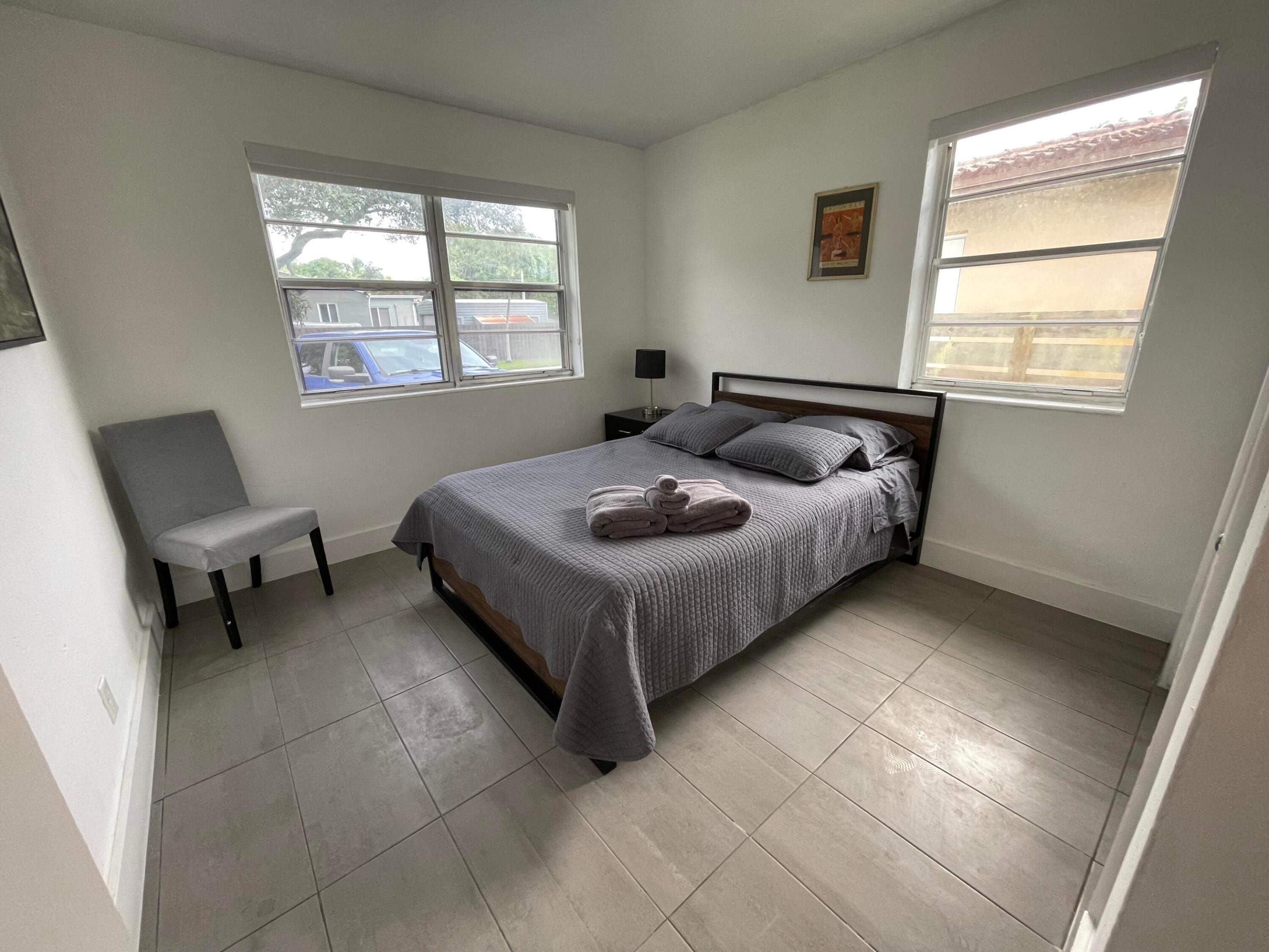 SUNSET TRAILS NO 5 - Residential Lease