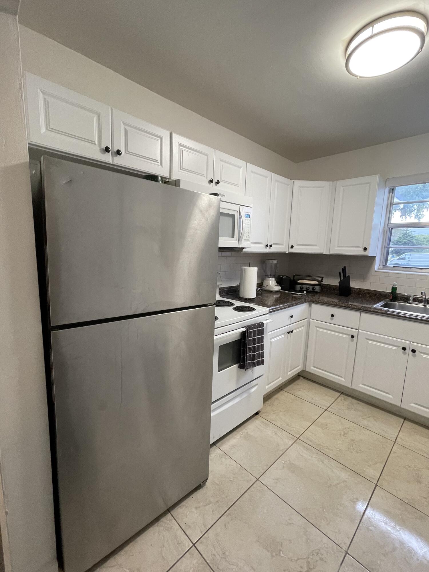 SUNSET TRAILS NO 5 - Residential Lease