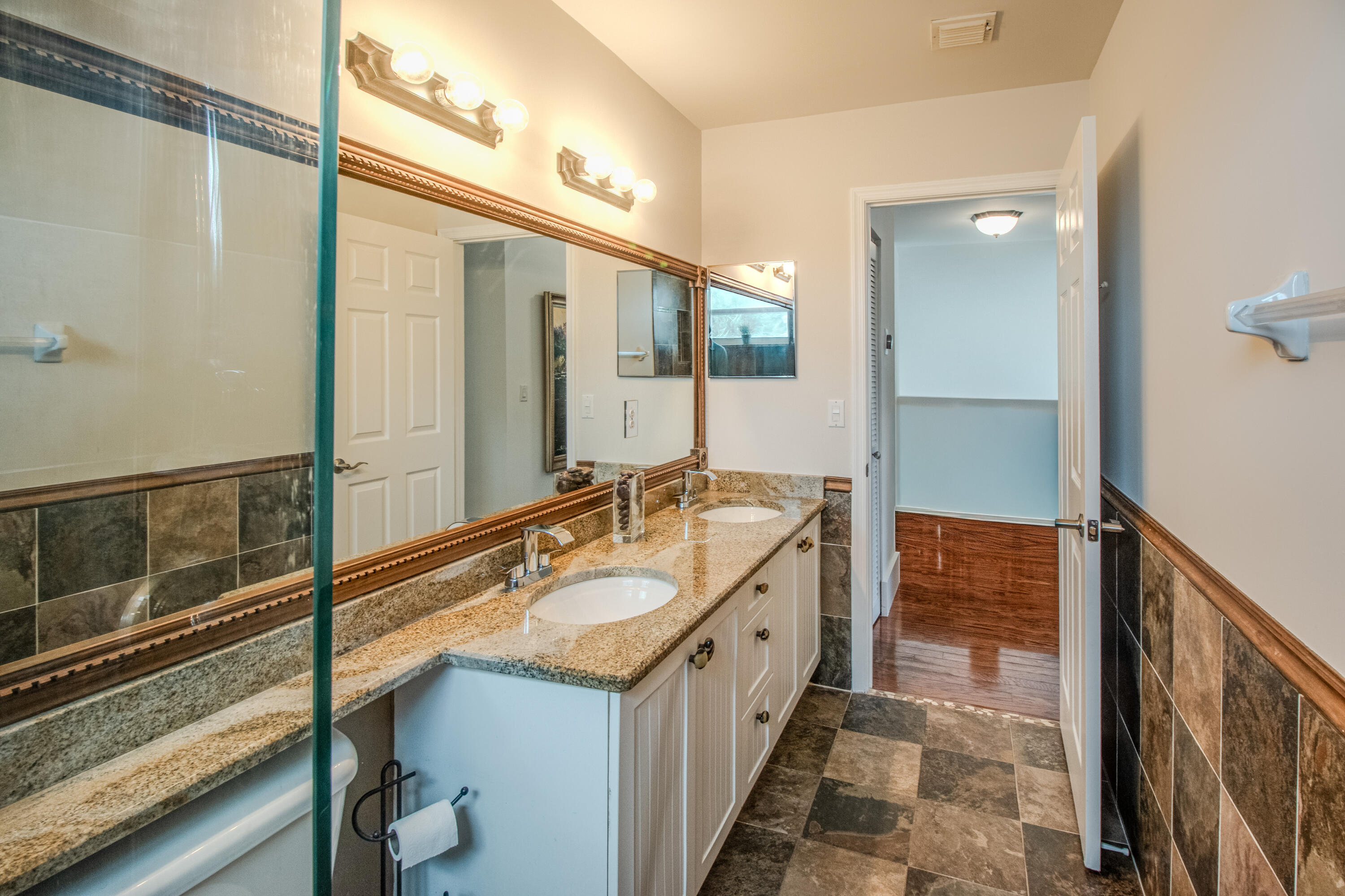 MADISON GREEN 1 - Residential
