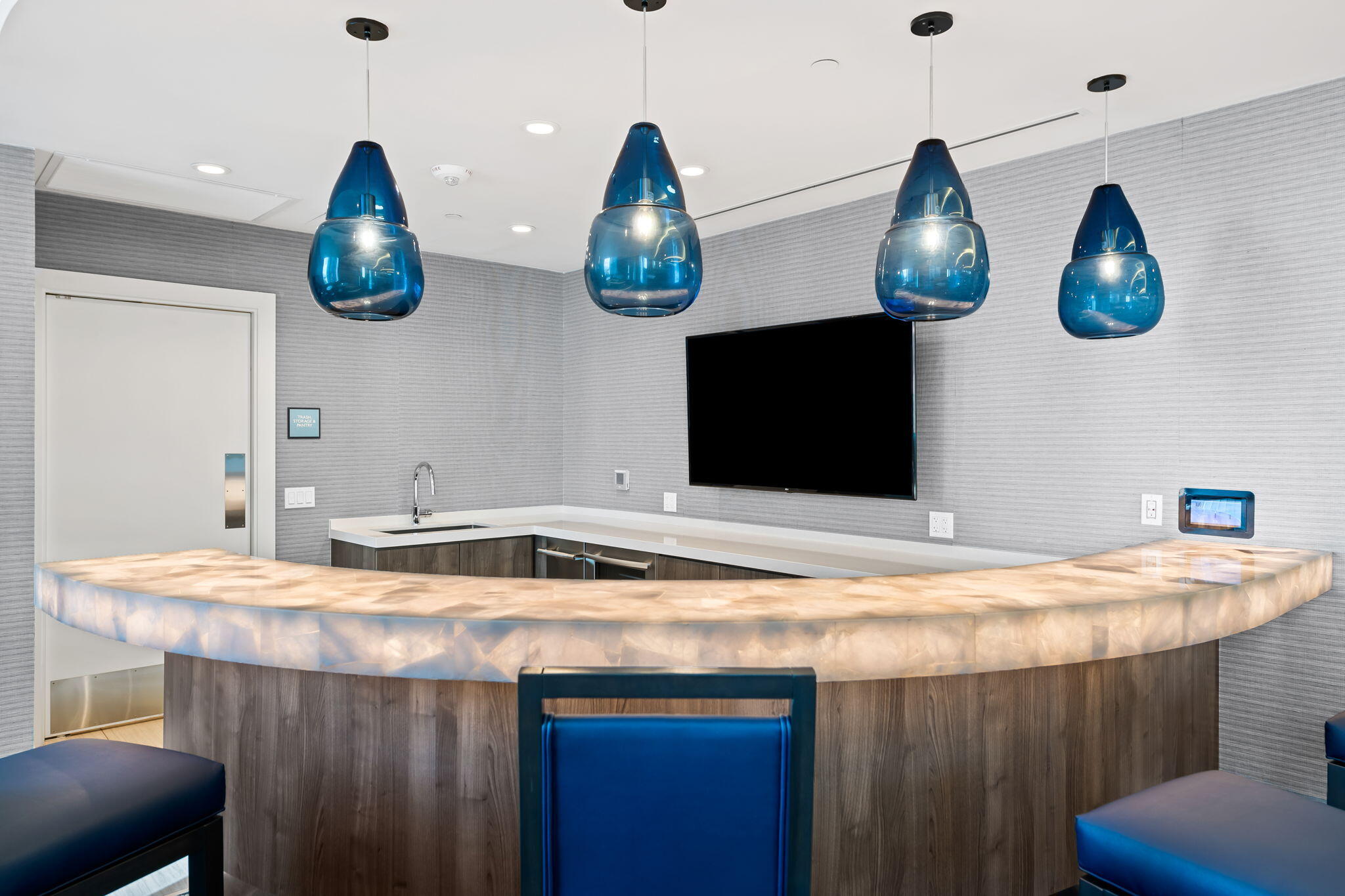 100 LAS OLAS CONDO - Residential