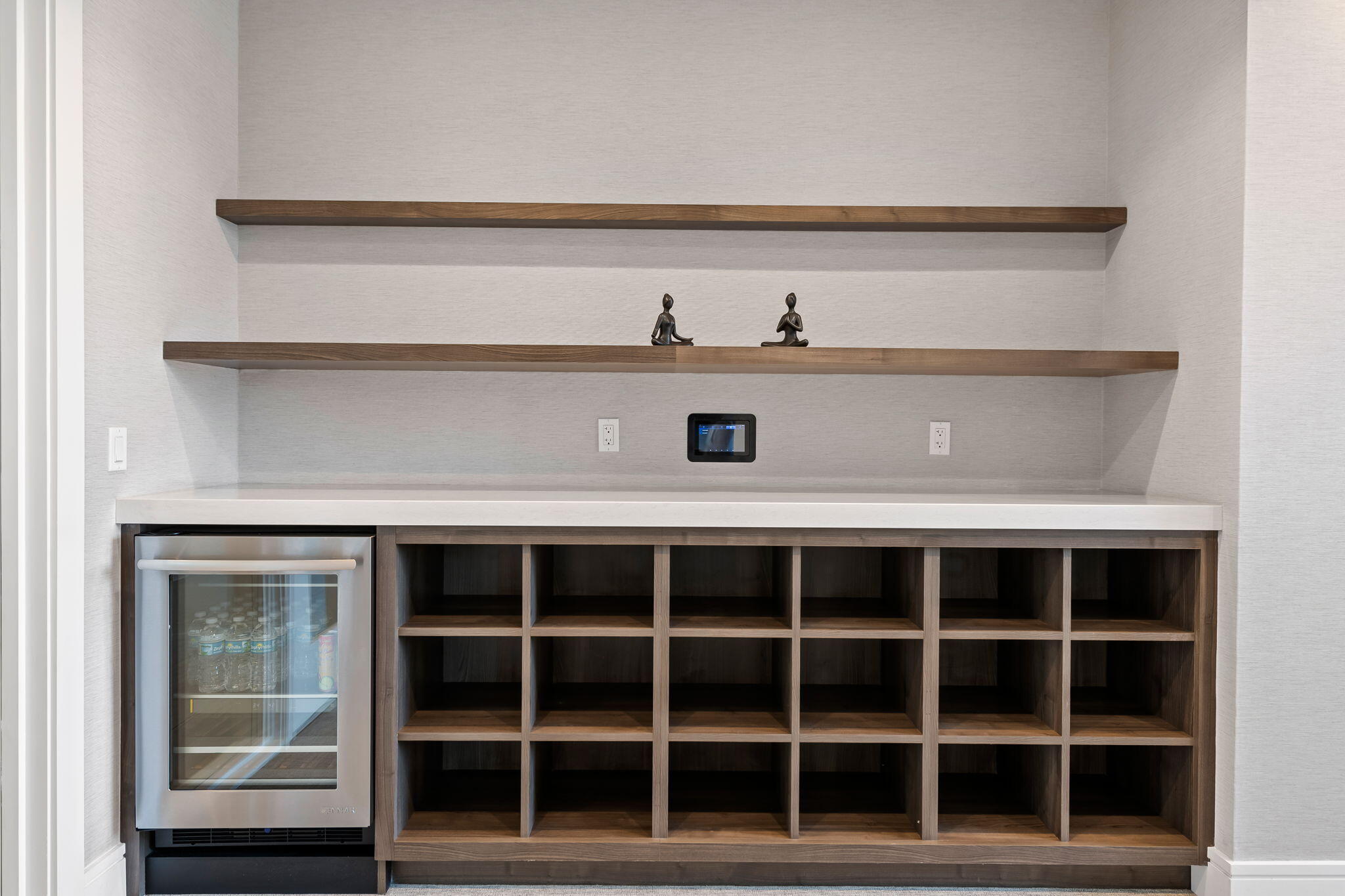 100 LAS OLAS CONDO - Residential