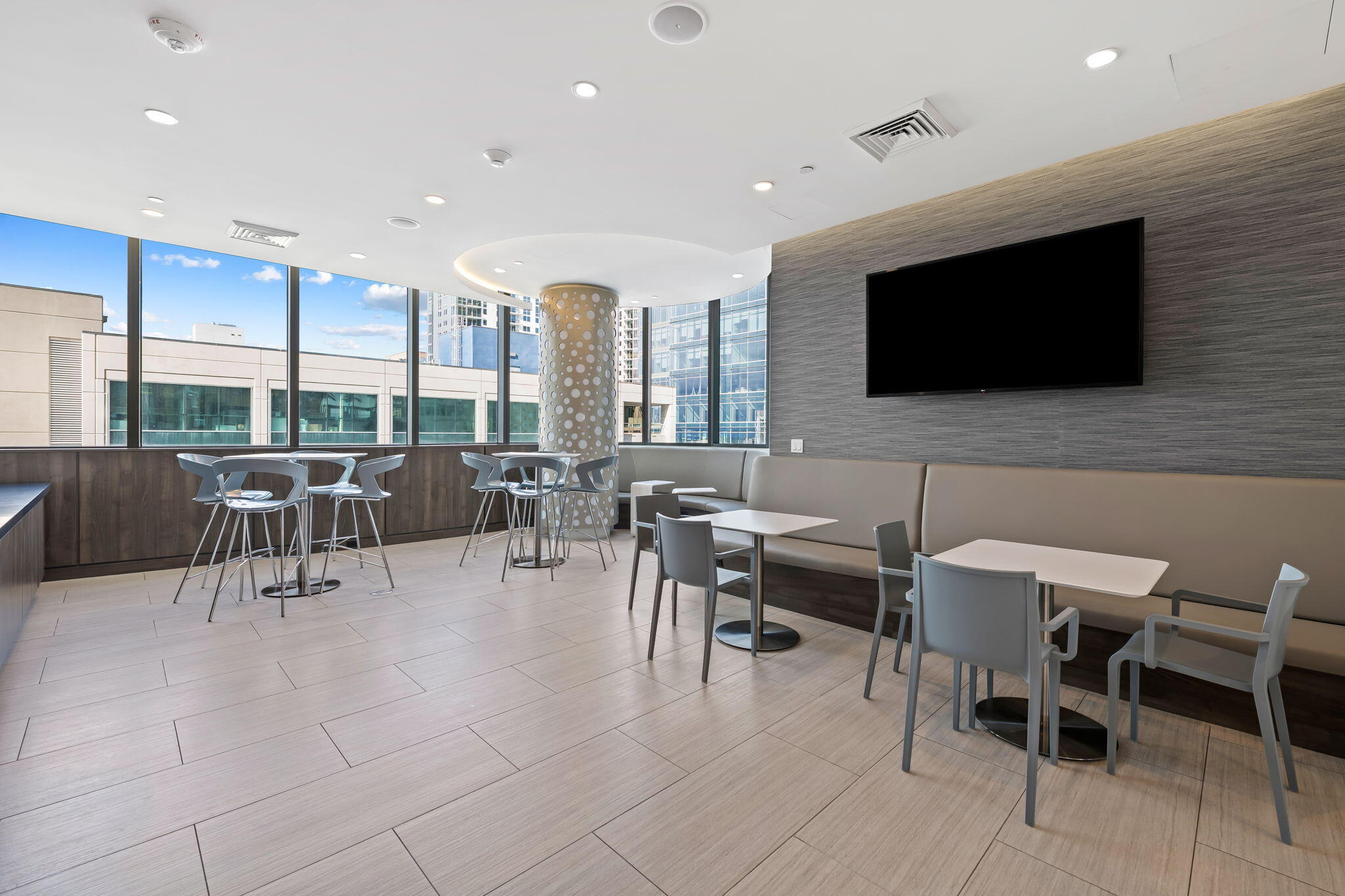 100 LAS OLAS CONDO - Residential