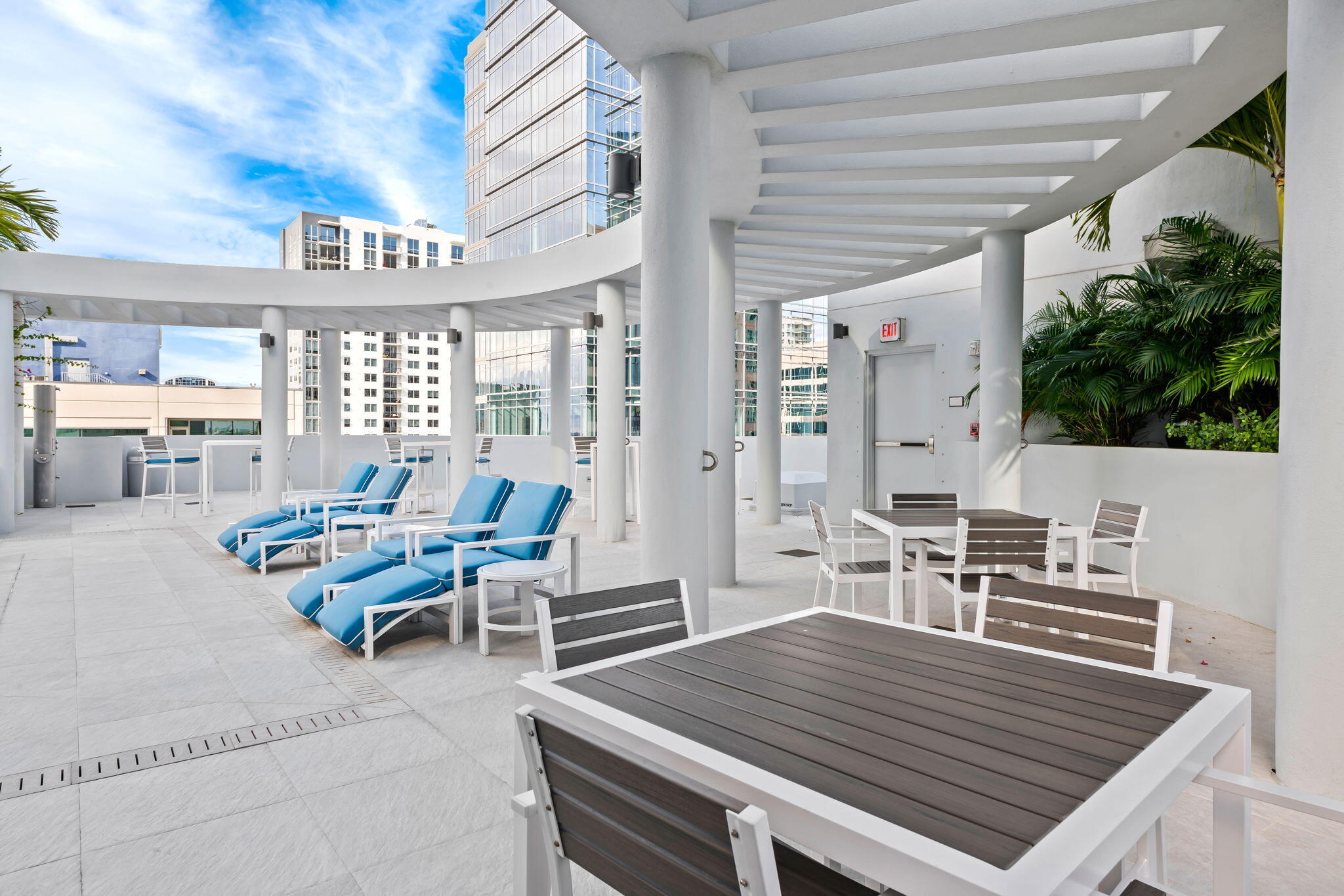 100 LAS OLAS CONDO - Residential