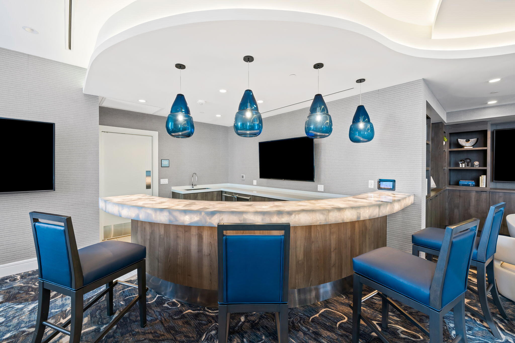 100 LAS OLAS CONDO - Residential