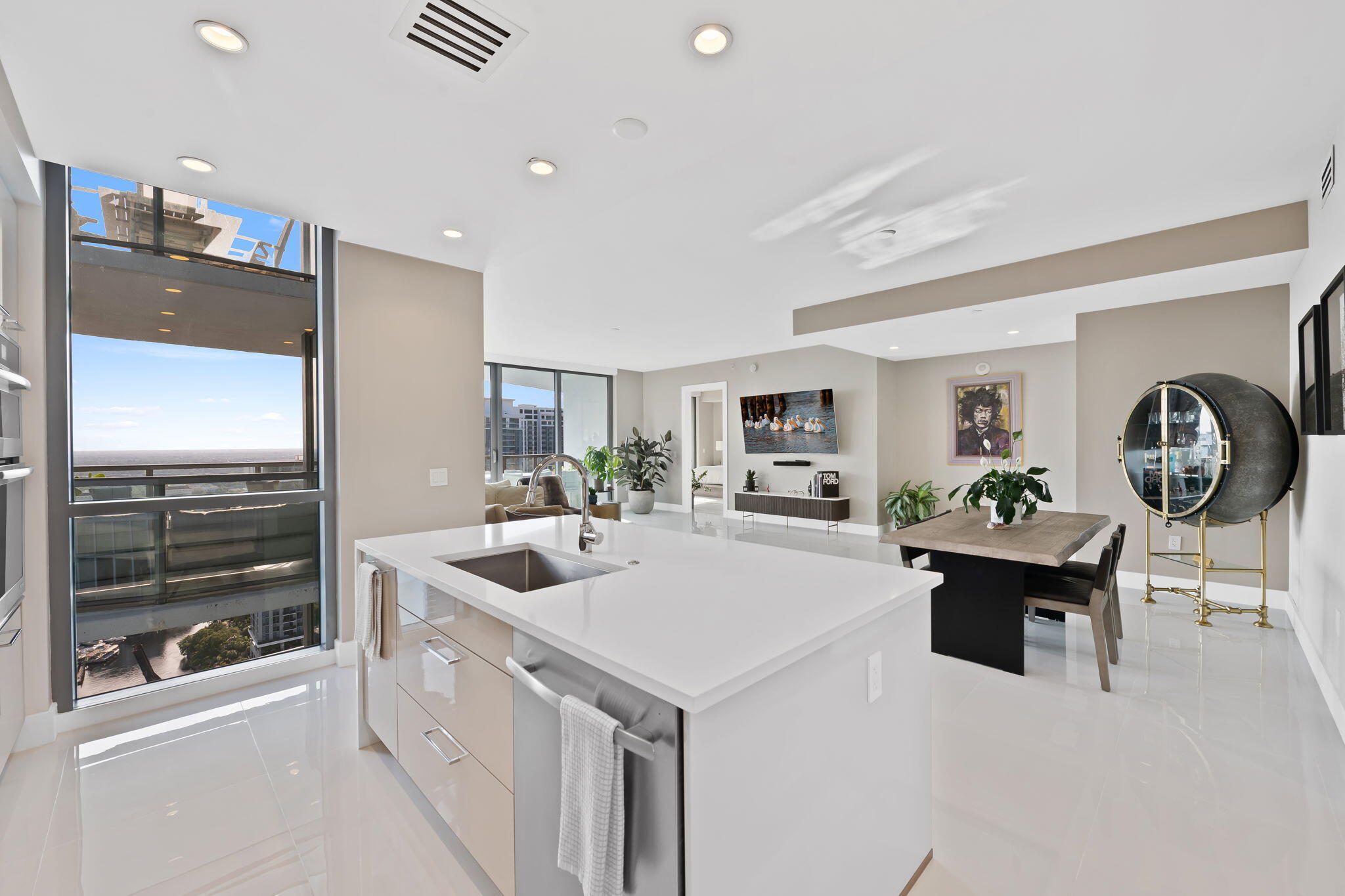 100 LAS OLAS CONDO - Residential