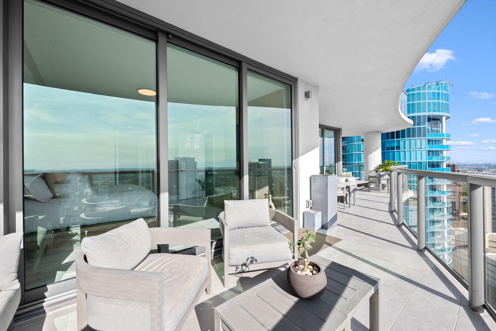 100 LAS OLAS CONDO - Residential