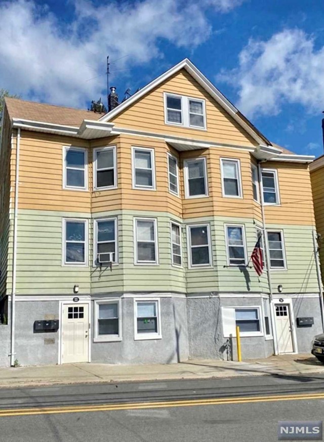 Beautiful, completely renovated, 2 Bedroom apartment featuring a brand new gorgeous Chef's Dream kitchen with granite counters & tile backsplash. All brand new stainless steel appliances included: gas stove, refrigerator and dishwasher! New Washer/Dryer in unit provided. Brand new, large full bath, recessed lighting and all new flooring. Use of rear patio area for BBQ. Absolutely no pets & no smoking! All utilities to be paid by tenant except water. Street parking. Tenant pays 1.5 month security deposit, 1 month real estate fee plus 1st month rent upon lease signing. Don't miss this wonderful apartment available immediately!