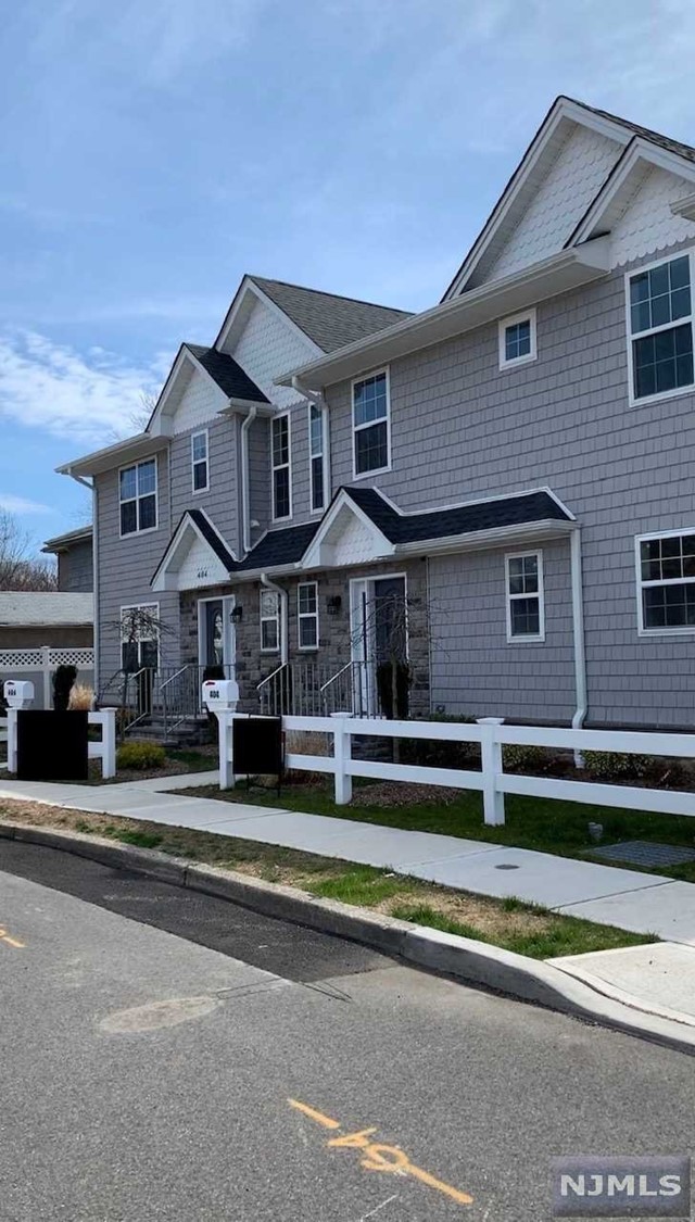 Elegant, 4 year old duplex on a quiet, tree lined street, near all major highways. Smaller unit opens into a ground floor entry foyer with doors to coat closet, laundry room, and entrance to garage. Head upstairs to the gourmet kitchen with SS appliances, Quartz counters, and center island. Very large living/dining area, two good sized bedrooms with lots of closet space, and a full bath. Beautiful home, close to everything. Pets negotiable.