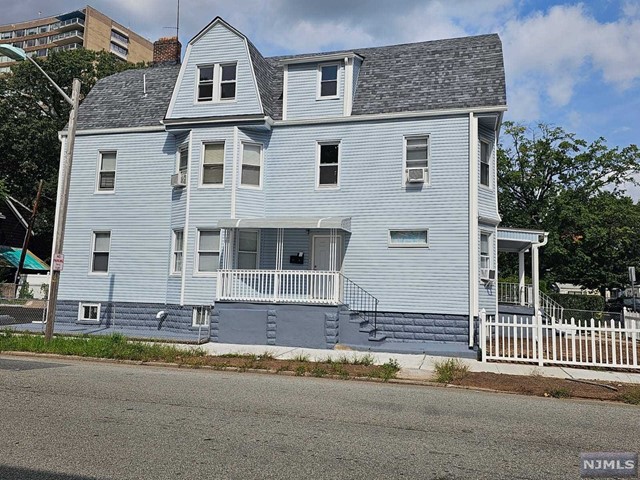 Newly renovated 2 bedroom 1 bathroom unit on the top floor of a multifamily home is now available for immediate rental occupancy! Conveniently located in the heart of East Orange near shops, restaurants, and transportation. 1 parking spot is included in the monthly rent, as well as water. Tenant responsible for all other utilities. Tenant responsible for 1 month broker fee. Credit Check & Proof of Income required. Sorry, no pets.