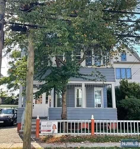 Welcome to Garfield's rental opportunity now on the Market! This 2nd floor unit offers you a kitchen, living room, 3 bedrooms, and 1 full bathroom with a spare room! As well as shared backyard area, Washer & Dryer, and 1 car parking and more! Schedule your private tour today!