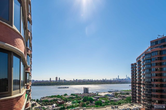 CARLYLE TOWERS ! Beautiful South facing 2-Bedroom 2.5-Bathroom with amazing River Views! ! This unit is located in the North Tower, just finished new FLOORs and new PAINT. Resident 11E features 1493sf plus a spacious terrace, split-bedroom, Master bathroom in Master suite, 9 foot ceilings. Enjoy views of NYC skylight and Hudson River! Building has great amenities. Won't last long!