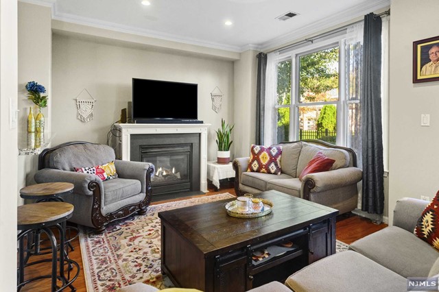 Welcome home to this stunning, sun drenched 2 Bedroom / 2.5 Bathroom Bergen model townhouse located in highly sought after Jacobs & Bulls Ferry. Situated along the banks of the Hudson River, this gorgeous home stretches across 1,444 SqFt and features an open concept layout, hardwood floors throughout, two car parking, in-unit laundry, and views of NYC and the Hudson River. First floor includes entry foyer, living room / dining room combo, Chef's kitchen, half bathroom, laundry, and patio. Chef's kitchen features granite countertops, SS appliances, custom cabinets, and breakfast bar. Travel to the second floor where you'll find a spacious master bedroom with custom walk-in closet and spa-like ensuite master bathroom, guest bedroom, full bathroom, and balcony overlooking NYC. Jacobs & Bulls Ferry features shuttle to/from Ferry, two outdoor pools, and children's playground. With easy access to NYC via Ferry or Bus, you don't want to miss this home!
