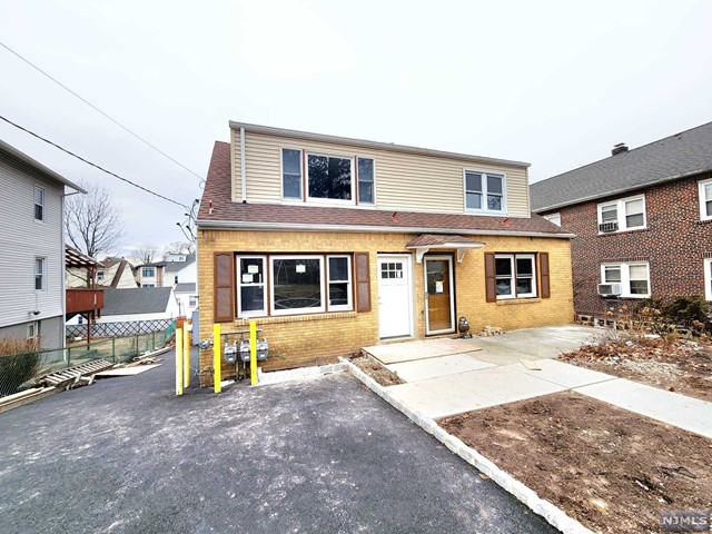 Quiet, close to park, schools, bus stations to NYC. All newly renovated with all new appliances. Laundry is on ground floor. Walking distance to shops, restaurants, banks and more. Tenant has to show good income and credit (full credit and NTN) along with proper documents. House is under total renovation inside and out. Will be finished soon. *** Pleasure to show. *** Tenant pays 1st month rent, 1.5 month security deposit, one month broker fee upon lease sign. *** Tenant has to show two government IDs (such as DL, SS) with past 24 month rent payment history. ***