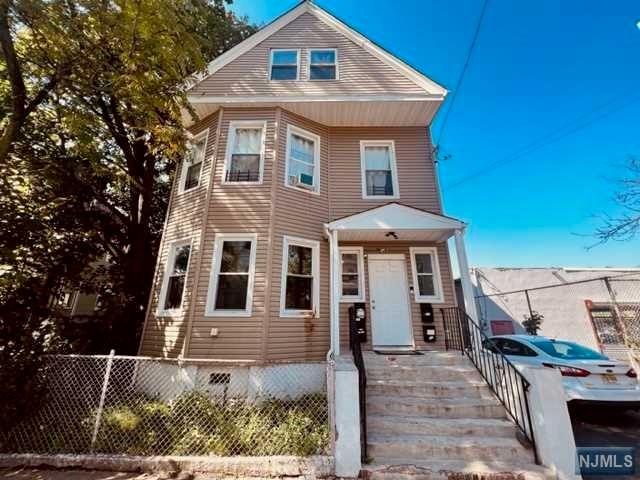 Available Now! 2 Bedrooms, 1 Full Bathroom Apartment,. Spacious living room, newer eat in kitchen with ultra stainless steel appliances. Separate utilities. Ready to move in. Close to shops, malls and NYC transportation.