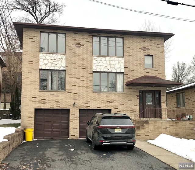 Beautiful spacious 3 bedroom unit. Washer & Dryer onsite. Water Included, tenant is responsible for utilities & Snow Removal. Monthly rent $2,475. Security Deposit $3,712.50. Showing before Time. Available February 15,2022.