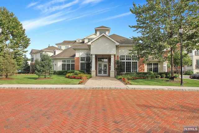 FANTASTIC SOUTH FACING UNIT!! THE UNIT IS FRESHLY PAINTED! TWO STORIES OF LUXURY LIVING SPACE-THIS LARGE 3 BEDROOM UNIT RARELY COMES ON THE MARKET! ELEGANT COUNTRY CLUB LIFESTYLE, FULLY GATED WITH GATEMAN AND CONCIERGE SERVICE, CLUBHOUSE FEATURING GRAND SALON WITH FIREPLACE, STATE-OF-THE-ART FITNESS CENTER, MEDIA/THEATER ROOM, ENTERTAINMENT ROOM WITH BILLIARD & CARD TABLE, CATERING KITCHEN & BUSINESS CENTER. MAGNIFICENT OUTDOOR HEATED POOL, UNDERGROUND GARAGE PARKING & ELEVATORS. BRIGHT UNIT! GOURMET COMMERCIAL GRADE KITCHEN WITH ALL VIKING APPLIANCES & GRANITES COUNTER TOPS. LARGE LIVING ROOM, DINING AREA, MASTER BEDROOM AND BATHROOM, BEDROOM AND FULL BATHROOM. SECOND LEVEL: 2ND MASTER BEDROOM WITH FULL BATHROOM. 10 FOOT CEILING AND FLOOR-TO-CEILING WINDOWS. WASHER & DRYER IN UNIT. FRENCH DOORS TO THE JULIET BALCONY. WALKING DISTANCE TO TENAFLY'S BLUE-RIBBON SCHOOL DISTRICT, SHOPPING, RESTAURANTS, CLOSE TO THE GWB & TRANSPORTATION TO MANHATTAN! A MUST SEE!