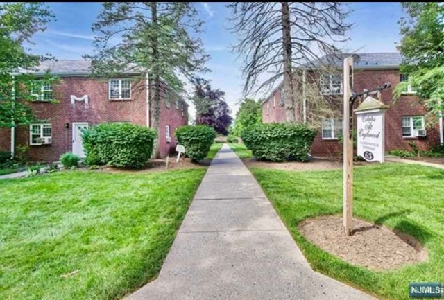 Second floor apartment, hardwood floors. Includes: heat, hot water, water, laundry, garage and storage. Close to NYC transportation.. Also for sale NJMLS #21038829. This Condo is not FHA loan approved