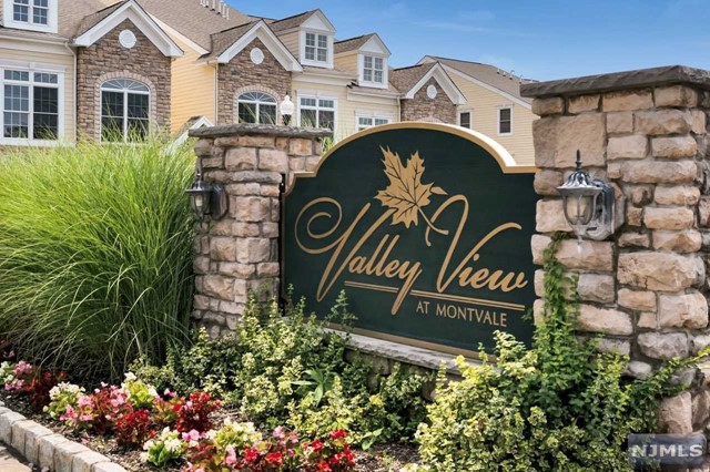 This immaculately presented 3 level townhouse is set amongst beautifully manicured grounds, within a private and highly sought after complex. The freshly painted, 2 bedroom floor plan incorporates an open living/dining area with vaulted ceilings, floor to ceiling windows and plenty of welcoming natural light. Be prepared for your inner chef to be provoked in this updated kitchen! Equipped with granite countertops, soft close cabinetry and high end stainless steel appliances. Additional second floor bonus space allows for a second living room and/or home office. Your master suite oasis includes custom walk in closet, luxurious private bath and private balcony. Access to nearby transportation and restaurants, this home provides all elements for convenience, and comfortable, easy-care living.