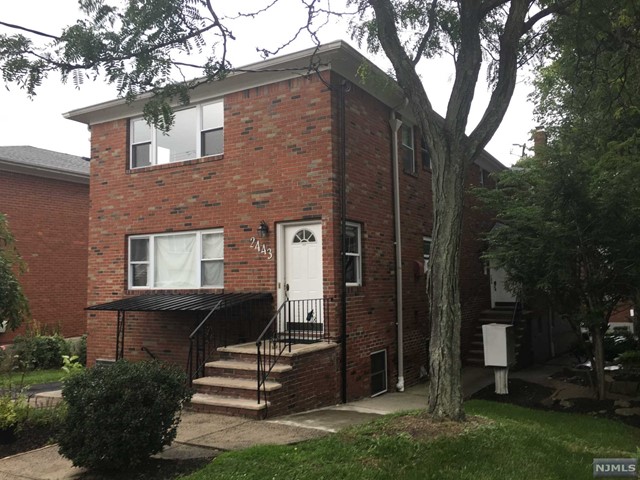 Charming 1 bedroom apartment on the second floor w/heat and hot water included. Laminate floors throughout and lots of closet space. Lr. has 2 closets, bedroom has 2 closets, updated bath. One off street parking space in the back. Coin Laundry onsite. Tenant responsible for first $100 of each repair. Close to transportation, shopping blue ribbon school #3. Move in fee of $300. Good Credit is a must.
