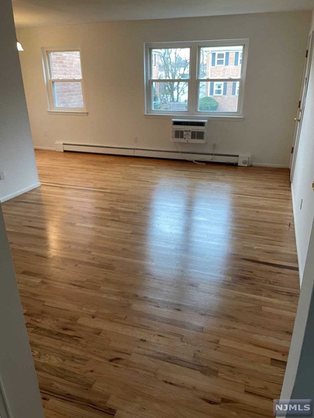 Newly renovated first floor one bedroom and one bath apartment with outdoor parking for up to two cars. Apartment has brand new appliances. Superintendent is on-site along with the laundry rooms. Rent includes heat, hot water and cooking gas. Milford Arms is a quiet and very well maintained complex. Convenient to all major highways and shopping. Garages are available depending on the wait list. Available ASAP. No pets and no smoking.
