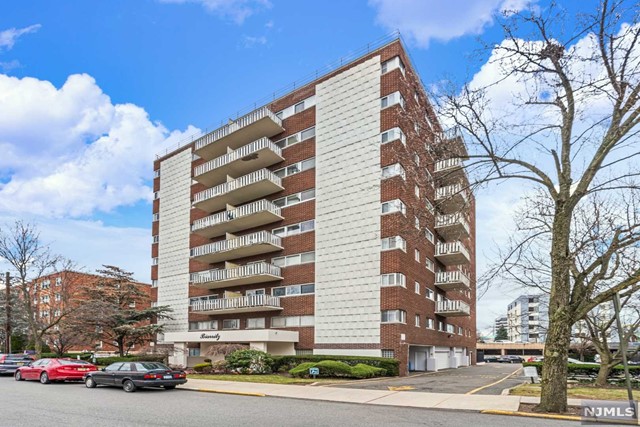 This recently renovated junior 1 bedroom with a spacious terrace in the highly coveted Biarritz condominium is a commuter's dream. Walking distance to the GWB, trendy restaurants/bars and shopping. All utilities (electric, gas, heat, hot/cold water) and one outdoor parking space are included in the rent. No smoking, no pets. NTN, employment verif, credit check and renter's insurance required. Due at signing: 1 MO rent, 1.5MO security deposit and 1MO broker fee. Move-in fees ($500 ref & $350 nonref)