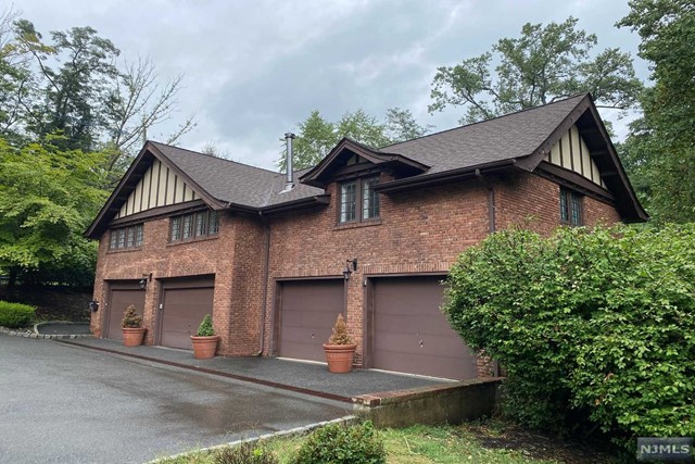 A unique opportunity to live in this secluded carriage house, boasting character and charm throughout. Idyllic setting with park-like property. If you are looking for that special rental, this is the one for you. Spacious three-bedroom carriage house with large walk-in closet connecting to both primary bedroom and second bedroom. The floor plan is perfect for today's lifestyle with the third bedroom on the other side of the house, perfect for the home office. The kitchen and bath both have been updated. Built-in shelving and wood-burning stove add to the appeal. The patio off the back is perfect for summer enjoyment. Very convenient location within close proximity of New York train, bus, and major highways. Shopping, entertainment, and restaurants nearby.