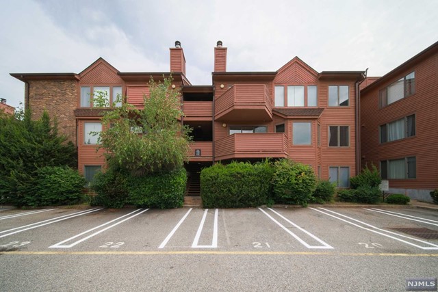 Multiple offers. Highest and Best by Tuesday 12pm!! Welcome to Washington West Condo in Fort Lee - the most private area of the town. Great location, open layout, well maintained, never rented home. This pet-friendly, 809 square feet unit is on the first floor with no stairs. The condo offers central AC and heating, hardwood floors, laundry in the unit, a lovely terrace, and steps away from assigned parking. A low HOA of $260 a month includes one parking, water, snow removal, and landscaping. Few blocks from a blue ribbon school #3, within walking distance to the Manhattan Express bus, and close to parks, restaurants, George Washington Bridge, and major highways. PLEASE CALL YOUR LOCAL BUYER'S AGENT TO SEE THIS HOME.