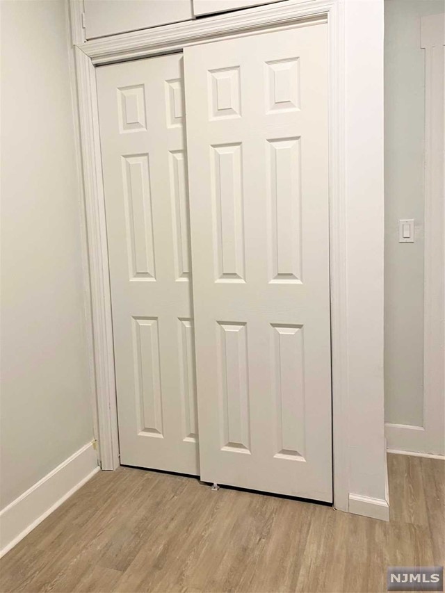 Beautifully remodeled three bedroom/1bathroom Apt. New plumbing, electrical and windows. Great natural sunlight throughout and high ceilings. Great bonus room. Close to everything. Easy to show. Section 8 considered.