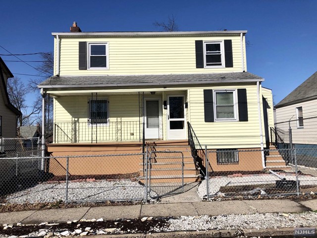 Are you looking for a 2 Bedroom recently renovated apartment with heat included? This is it! Second floor apartment offering plenty of natural lighting, and a separate private entrance. Eat in Kitchen, spacious closets and generous size living room. 13 Minutes Drive to Newark Penn Station and near buses to New York City. Includes one parking spot, broker fee applies, no pets, make it yours today.