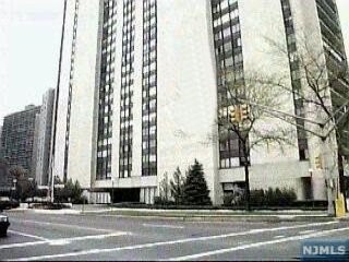 LIFESTYLE OF THE RICH AND FAMOUS! THE PLAZA! WHERE ONLY 3 APARTMENTS ARE ON EACH FLOOR AND OWNER HAS THEIR OWN STORAGE CLOSET ON THE FLOOR. D LINE IS LARGEST APARTMENT IN BUILDING. NEW TO MARKET--3 BEDROOM ON 14 FLOOR--Beautiful newer eat in kit with soft light wood cabinets, high end counters and backsplash. Full formal din. rm-both kit and DR face the Ramapo Mountains. lrge Liv. rm, 3 spacious bedrooms, 2 full bathrooms,half bath, (master br ensuite), laundry in unit, parquet woor floors,enclosed terrace overlooking the HUDSON RIVER!! Co-op requires 4 to 1 income to debt ratio, 51% downpayment minimum. PARKING IS 115.00 A MONTH.