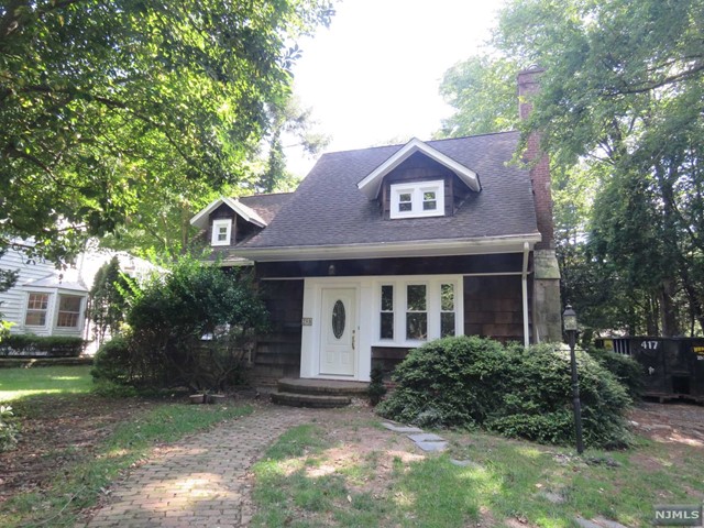 Prime location! This charming colonial home presents a totally renovated kitchen, bathrooms, beautiful hardwood floors and brand new windows throughout the home bringing in abundance of natural light. Home is nestled in the exclusive Upper Road district of Demarest touching the border of Alpine. Home features a spacious living room(non-working FP) and dining room that overlooks the peaceful backyard with easy access from the kitchen or the dining room. The large, high ceiling family room off the kitchen offers many options. The second floor offers three nice size bedrooms with wide and spacious closets and a renovated full bathroom. Home comes with a huge, nature center like backyard and large driveway. Close proximity to schools, Demarest Duck Pond, Closter's shopping center including Whole Foods and NYC bus. Tenant is responsible for lawn maintenance and snow removal. No pets!