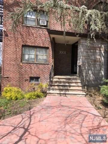 Upgraded studio in desirable Linwood Park Cooperative. Lots of closet space and one giant step to Linwood Plaza Shopping where you will find H-Mart, CVS, Bank of America, Restaurants and Starbucks. All offers must have copies of recent tax return and credit report. Parking permit is $300 per year and cable is available for a nominal fee.