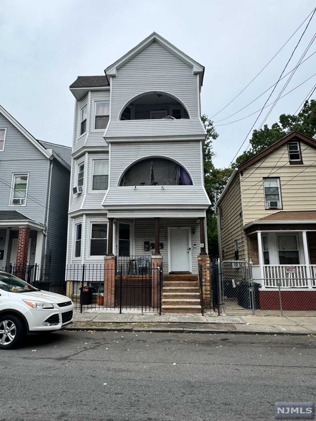 Monthly rent reduced to $2000!!! This charming 3-bedroom 1 bathroom apartment offers convenience and comfort. Key features include 3 spacious bedrooms with beautiful hardwood floors throughout. The apartment features an updated kitchen with modern amenities. You don't want to miss the opportunity to make this lovely apartment your new home!