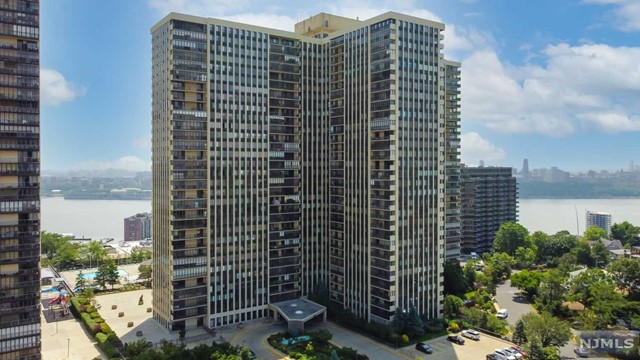 Introducing this gorgeously renovated 3 Bedroom corner condo at The Winston Towers. Imagine moving into this sun filled 1805 SqFt fully renovated condo -a generous living room with 3 large windows and slider to balcony, a subline kitchen comes with stainless steel appliances, granite countertop and eat-in-kitchen and pantry. The primary suite boasts of a custom built walk in closet and renovated ensuite bathroom. 2 other bedrooms with renovated bathrooms and ample storage closets. All renovations completed 2017.Winston towers offers 24Hours concierge, children playground, dry cleaning, free dedicated guest parking spaces. Indoor parking space $75 month or tandem $116 month. NYC bus close by.