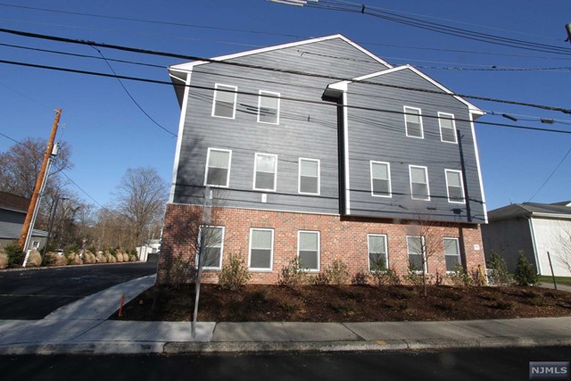 New luxury 7 unit apartment building offers 2 Bedroom Duplex Unit & 1 BR grade level apartments available for immediate occupancy. This spacious, light and bright 2 level 2 Bedroom unit offers Oak wood floors, Stainless Steel Appliances & laundry in unit with stackable washer/dryer! High end finishes. Recessed LED lighting, ceiling fan/light fixtures, ample closets, etc. Two full baths and 1 half bath! Central Air! All separate utilities: gas, electric and water by Tenant. Convenient location. On premises maintenance/super for building. Two off-street parking space for each 2 bedroom unit. Parking spaces numbered the same as the apt number. No smoking. Realtor Lease Applic., & National Tenant Network Scoring Report with Multi-State Criminal Search & OFAC Report is required. Subject to financials & interview.