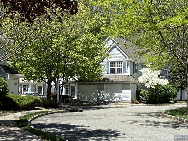 Don't miss this lovely Lansdale model in the picturesque Glens Community! The entry foyer leads to a living room with fireplace, dining room with slider doors to private patio. Eat-in kitchen with granite counters and stainless steel appliances. Powder room and entry to one-car garage. 2 bedrooms, plus bonus room on 2nd floor. Master bedroom with walk-in closet and bath with soaking tub and separate shower. Laundry on bedroom level. Forced hot air heat/central air conditioning. Community amenities include swimming pool, tennis courts, basketball courts and playgrounds.