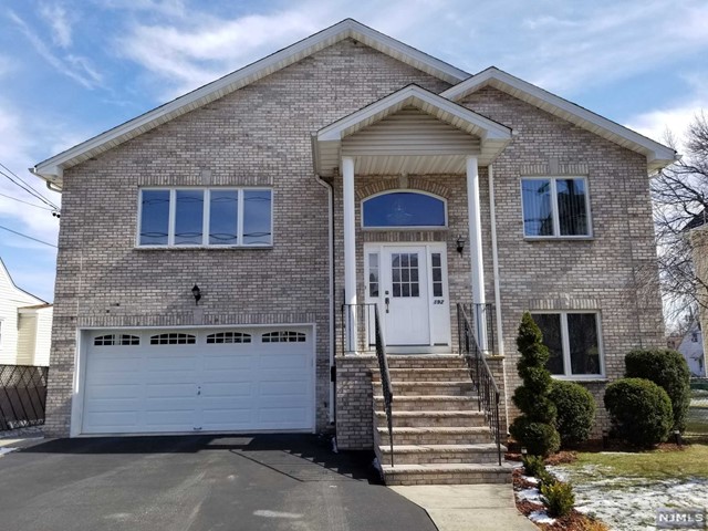 BEAUTIFUL & EXTRA CLEAN 1ST FLOOR APT LOCATED IN THE QUIET, RESIDENTIAL SECTION OF TOWN JUST 5 MIN WALKING DISTANCE TO NYC BUS STOP (#161). THIS BRIGHT & SPACIOUS, RECENTLY RENOVATED UNIT OFFERS LG LR (19X15), MEIK/DR COMBO (21X19), MBR (17X14), BR (16X14), FBTH (SOT), LG STORAGE & LAUNDRY HOOK-UPS. SEPARATE UTILITIES, C/A/C, PRIVATE ENTRANCE, PLENTY OF CLOSETS, NEWER CARPET, DESIGNATED SPACE FOR A GRILL, SECURITY CAMERAS & MORE. REFRIGERATOR IS NOT INCLUDED. SORRY, NO SMOKING, NO USE OF YARD. PETS ARE CONDITIONAL & MUST BE APPROVED BY THE LANDLORD ON A CASE-BY-CASE BASIS. STREET PARKING ONLY. REQUIRMENTS: APPLICATION, EMPLOYMENT VERIFICATION, REFERENCES, PROOF OF ABILITY TO PAY RENT, CREDIT CHECK (MINIMUM 700 FICO SCORE IS REQUIRED), & INTERVIEW. GREAT FOR COMMUTERS, WON'T LAST LONG.