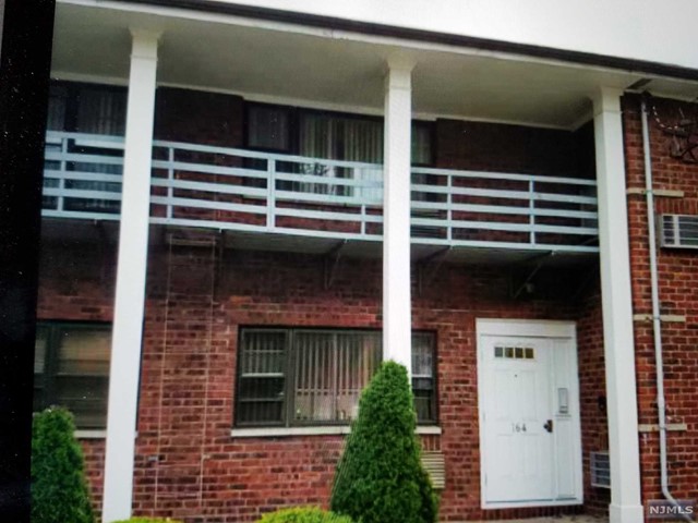 LOCATION! LOCATION! LOCATION! FANTASTIC OPPORTUNITY JUST MINUTES FROM NEW YORK CITY. GOOD SIZE CONDO ON THE SECOND FLOOR WITH NEWER KITCHEN, HARDWOOD FLOOR UNDER THE CARPET. 1 ASSIGNED PARKING, HEAT AND HOT WATER ARE INCLUDED IN MAINTENANCE FEE. LAUNDRY ON SITE. STORAGE AREA. PETS ALLOWED. SHORT WALK TO NYC BUSES, SHOPPING, PARKS, SCHOOLS AND HOUSES OF WORSHIP. TENANT OCCUPIED (MONTH-TO-MONTH)